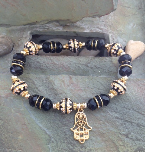 Hamsa Hand pendant with black and cream beads
